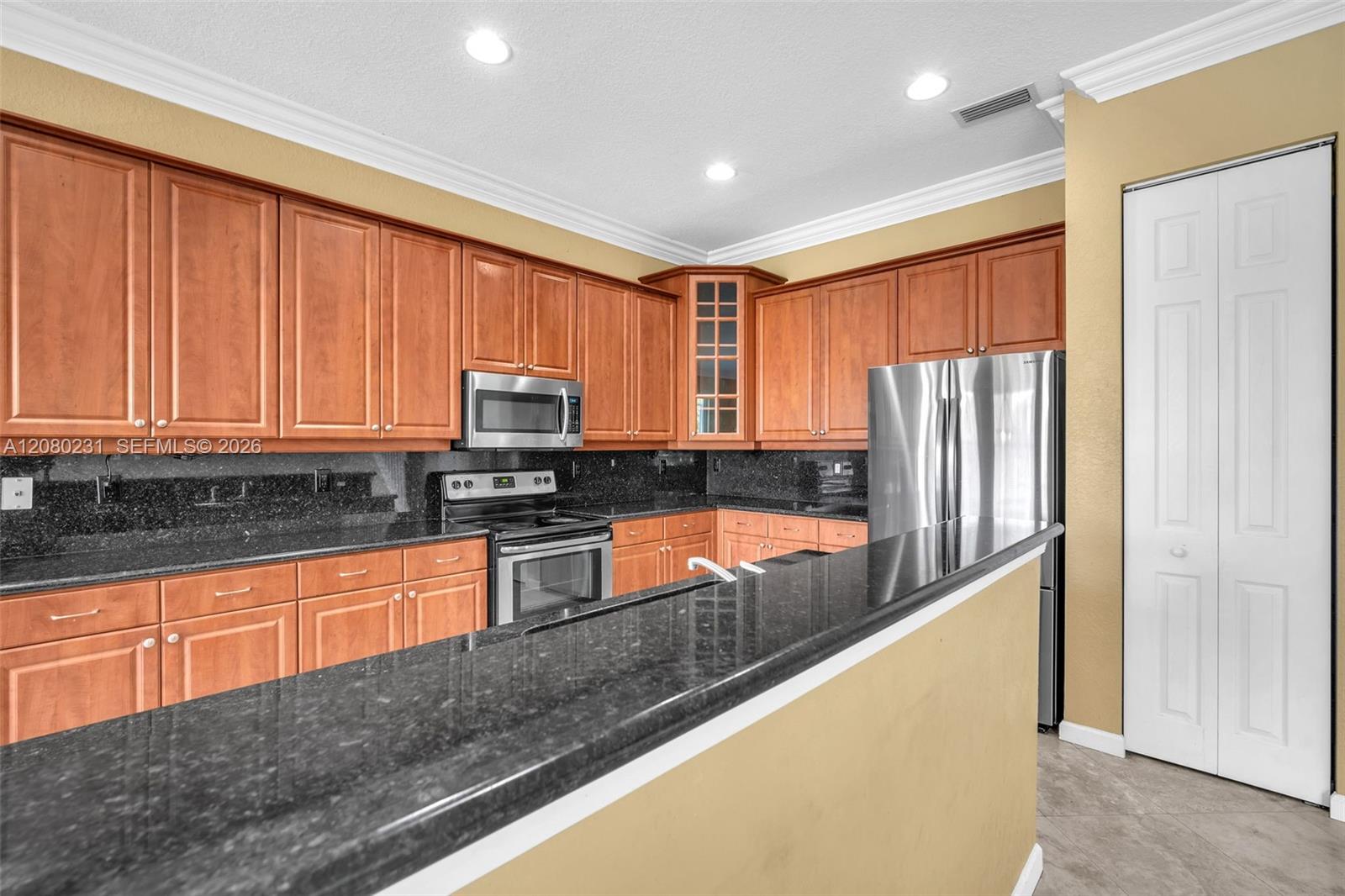 9345 Madewood Court Property Photo 12