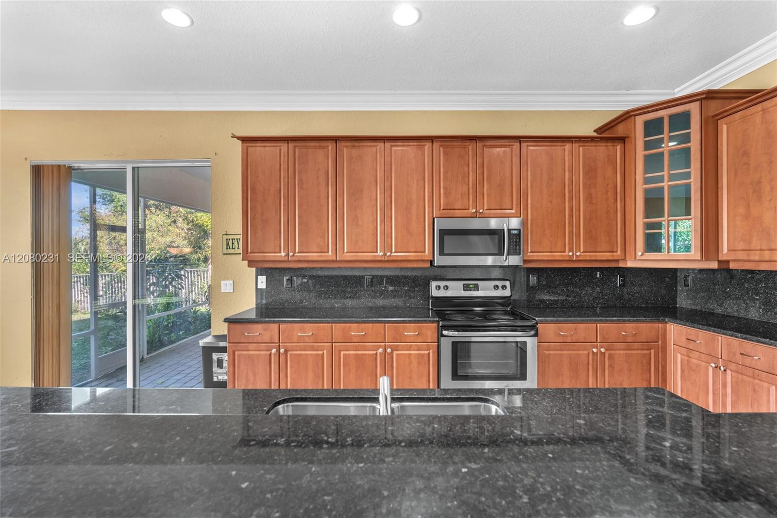 9345 Madewood Court Property Photo 14