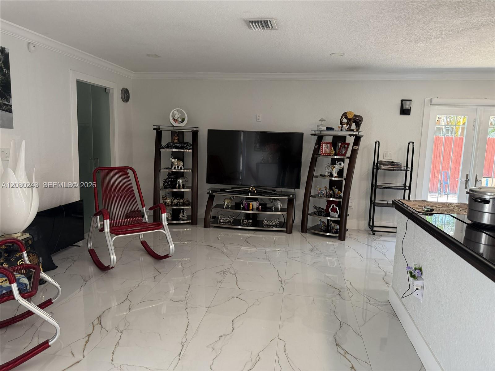 19205 Nw 47th Place . Property Photo 5