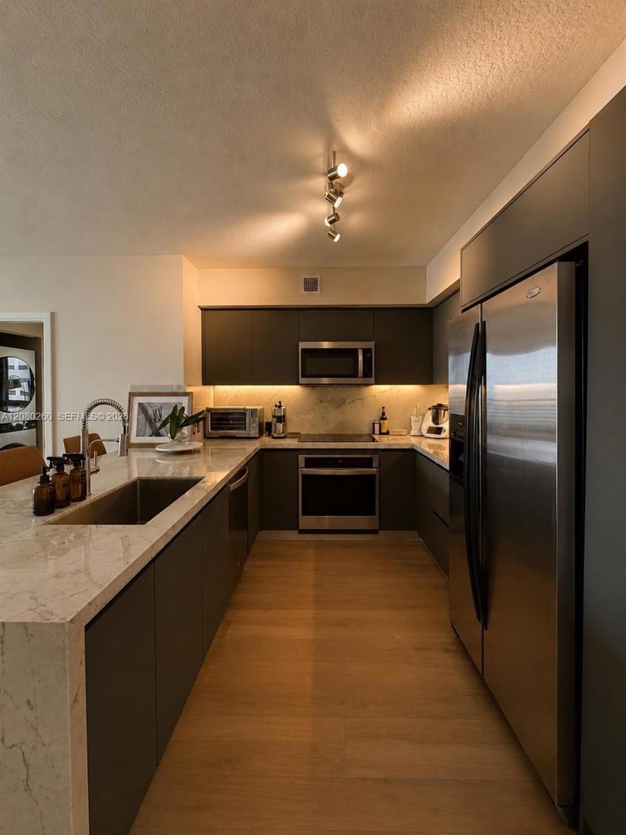 335 S Biscayne Boulevard 3901 Property Photo 8