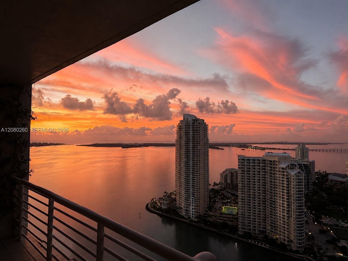 335 S Biscayne Boulevard 3901 Property Photo 19