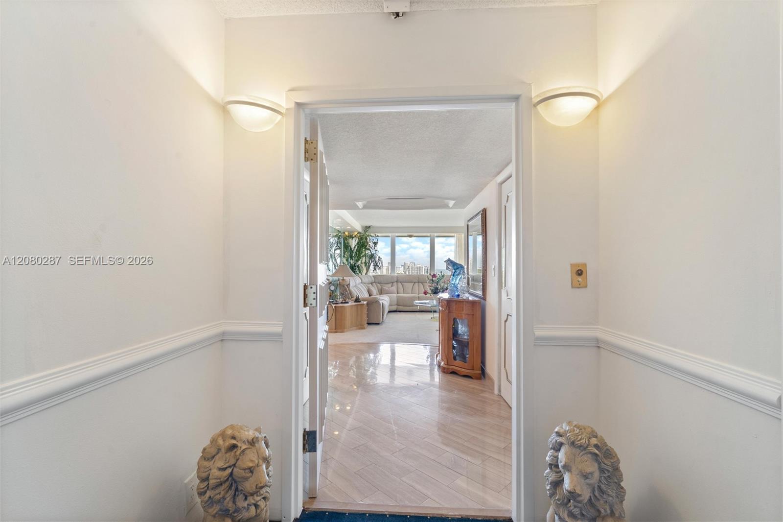 2100 S Ocean Lane 1512 Property Photo 31