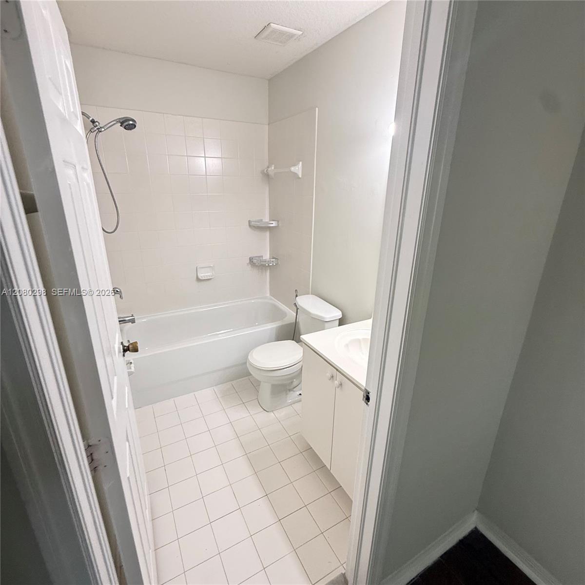 22831 Sw 88th Place 303 Property Photo 7