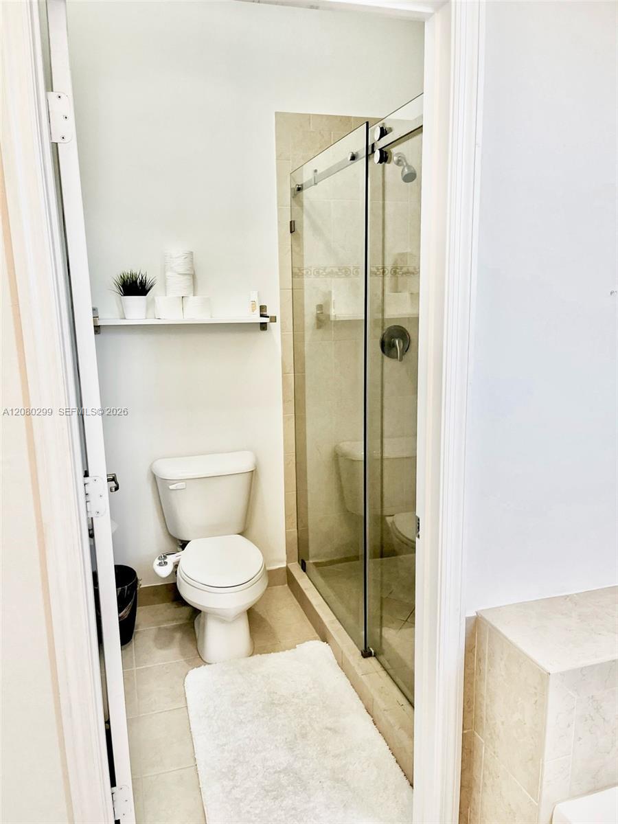 616 Ne 193rd Street Property Photo 10
