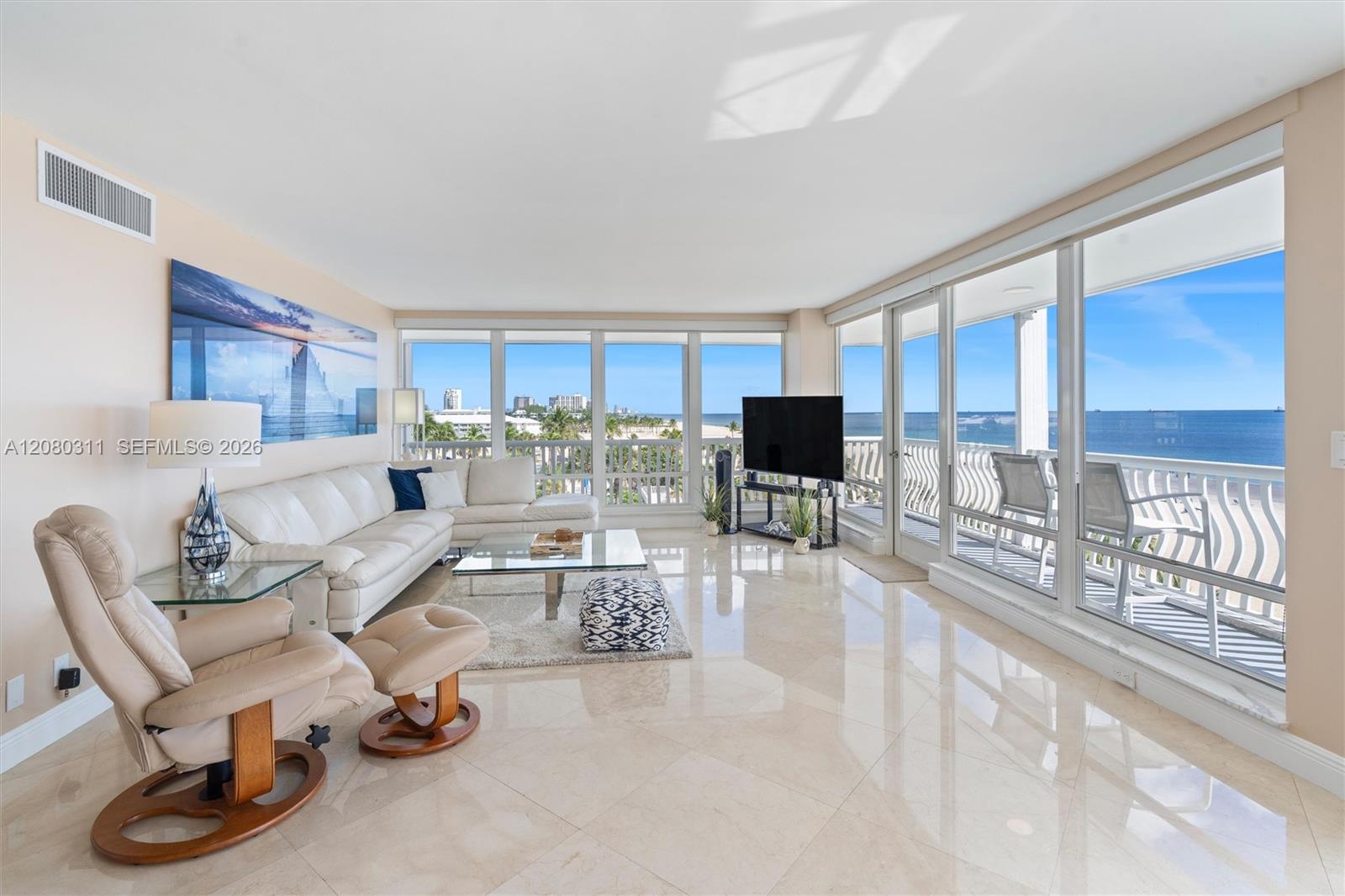 2200 S Ocean Lane 409 Property Photo 2