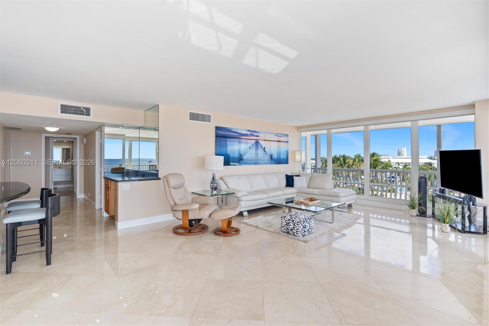 2200 S Ocean Lane 409 Property Photo 3