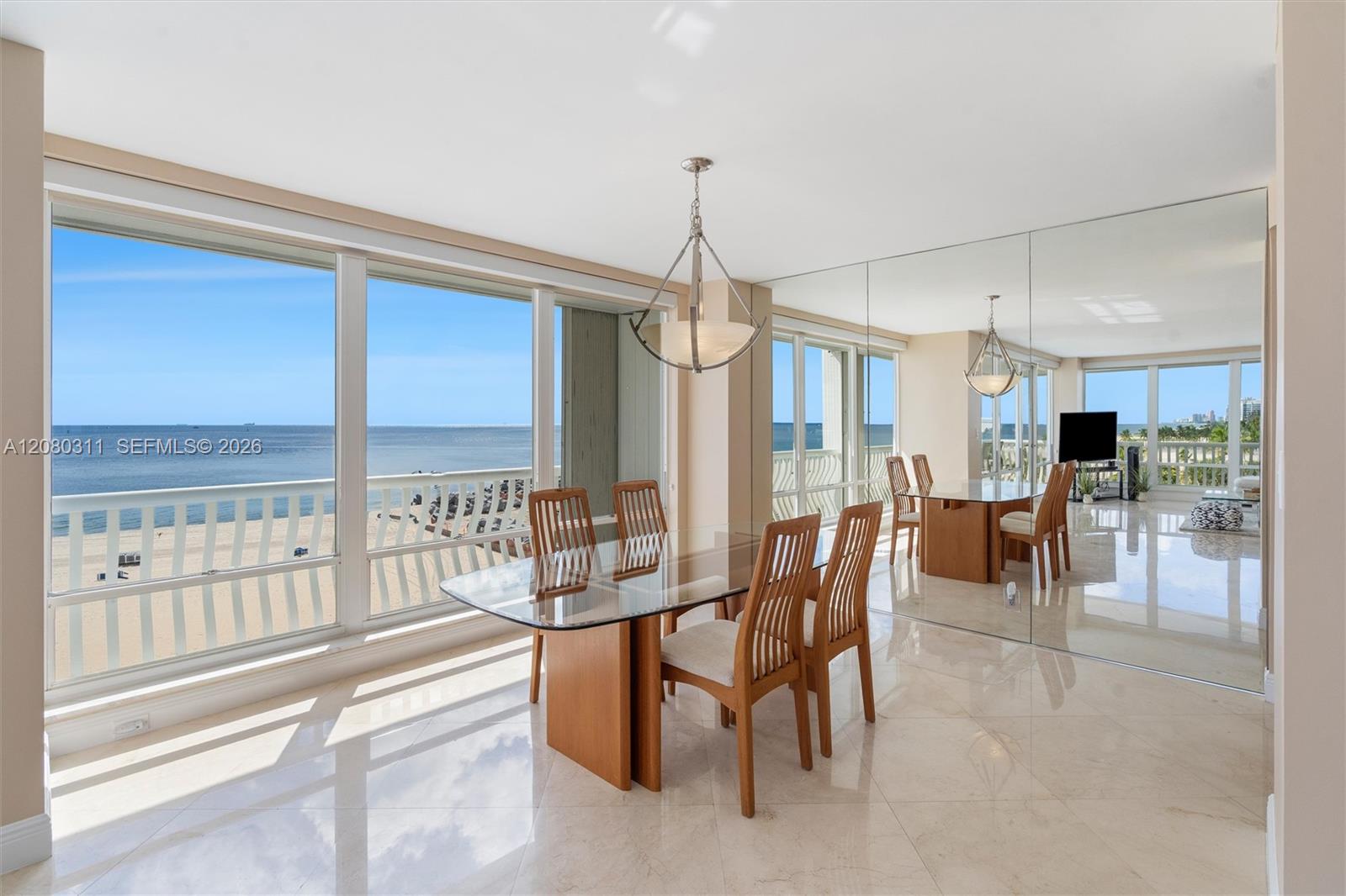 2200 S Ocean Lane 409 Property Photo 5