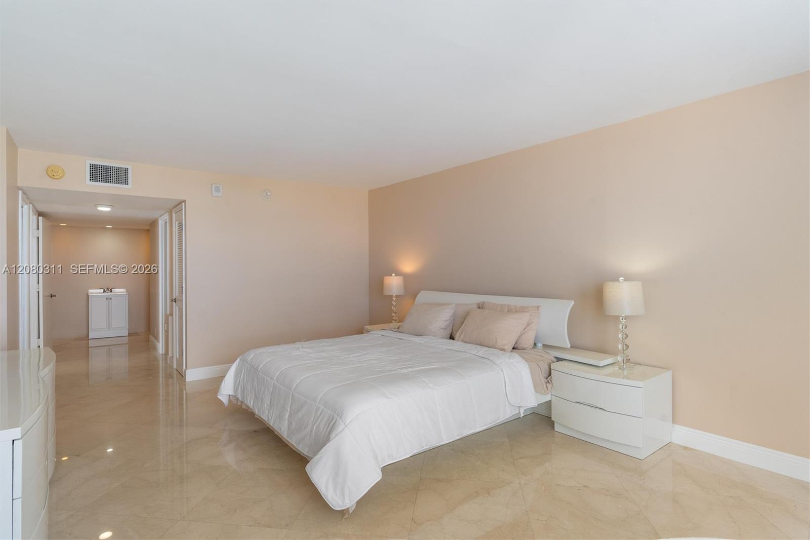 2200 S Ocean Lane 409 Property Photo 15