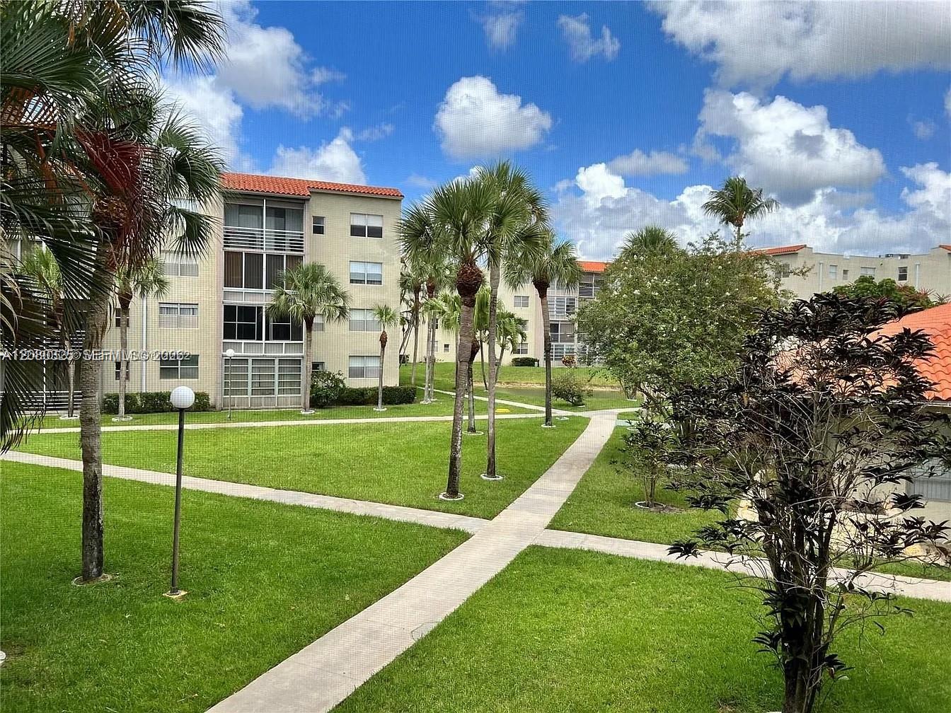 1830 SW 81st Avenue 4200 Property Photo 1