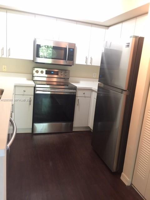A12080368 Property Photo 5