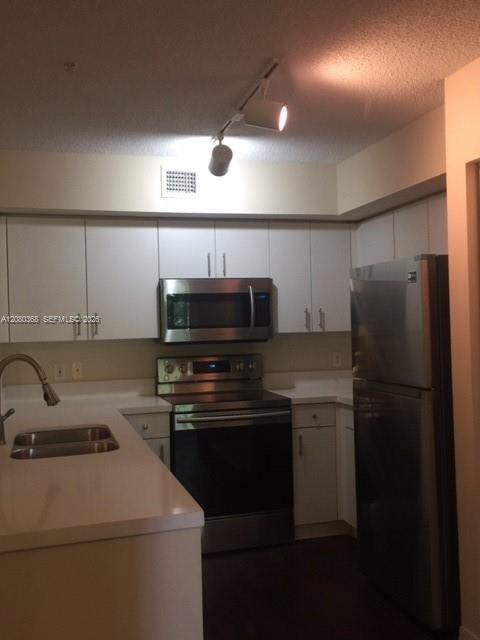 A12080368 Property Photo 8
