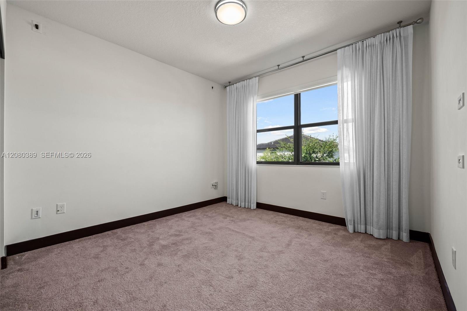 15742 Nw 88th Avenue Property Photo 25