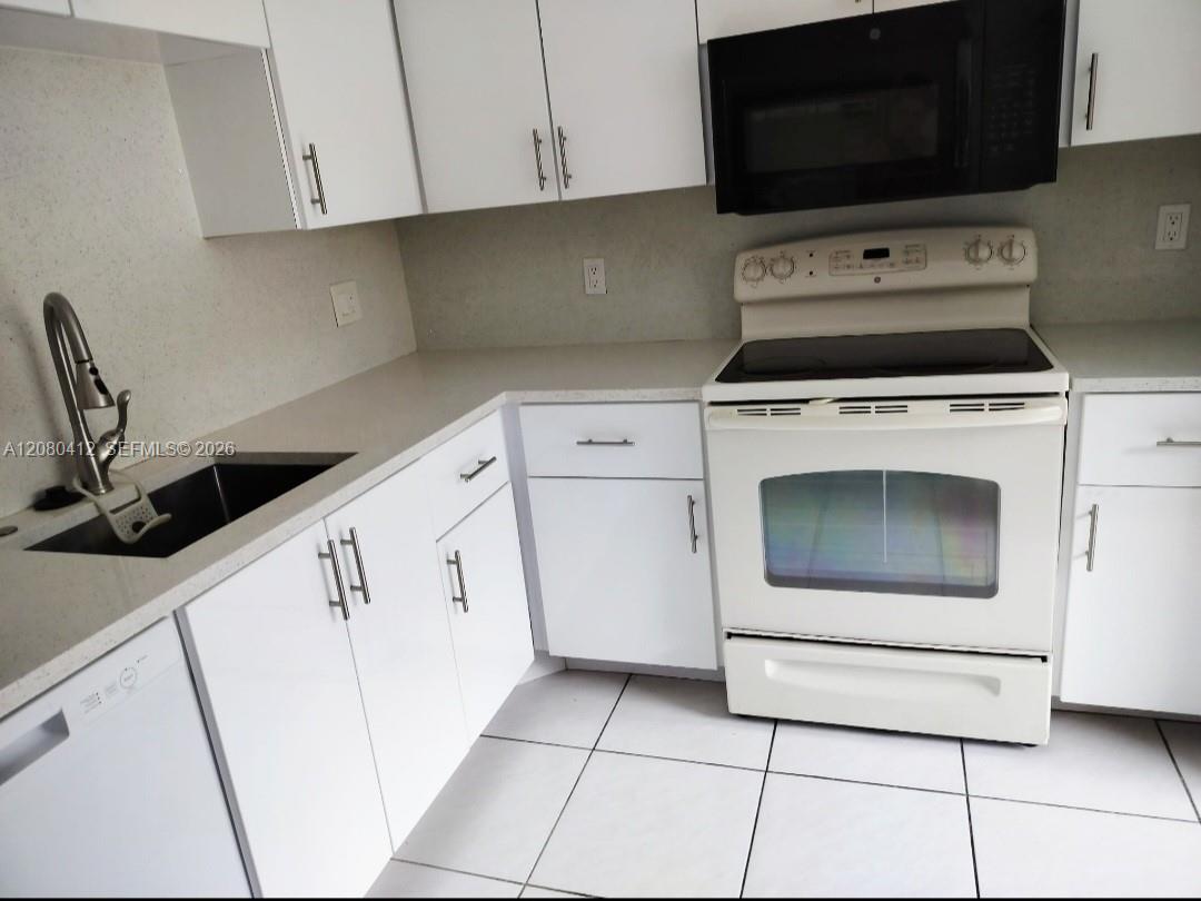 A12080412 Property Photo 18