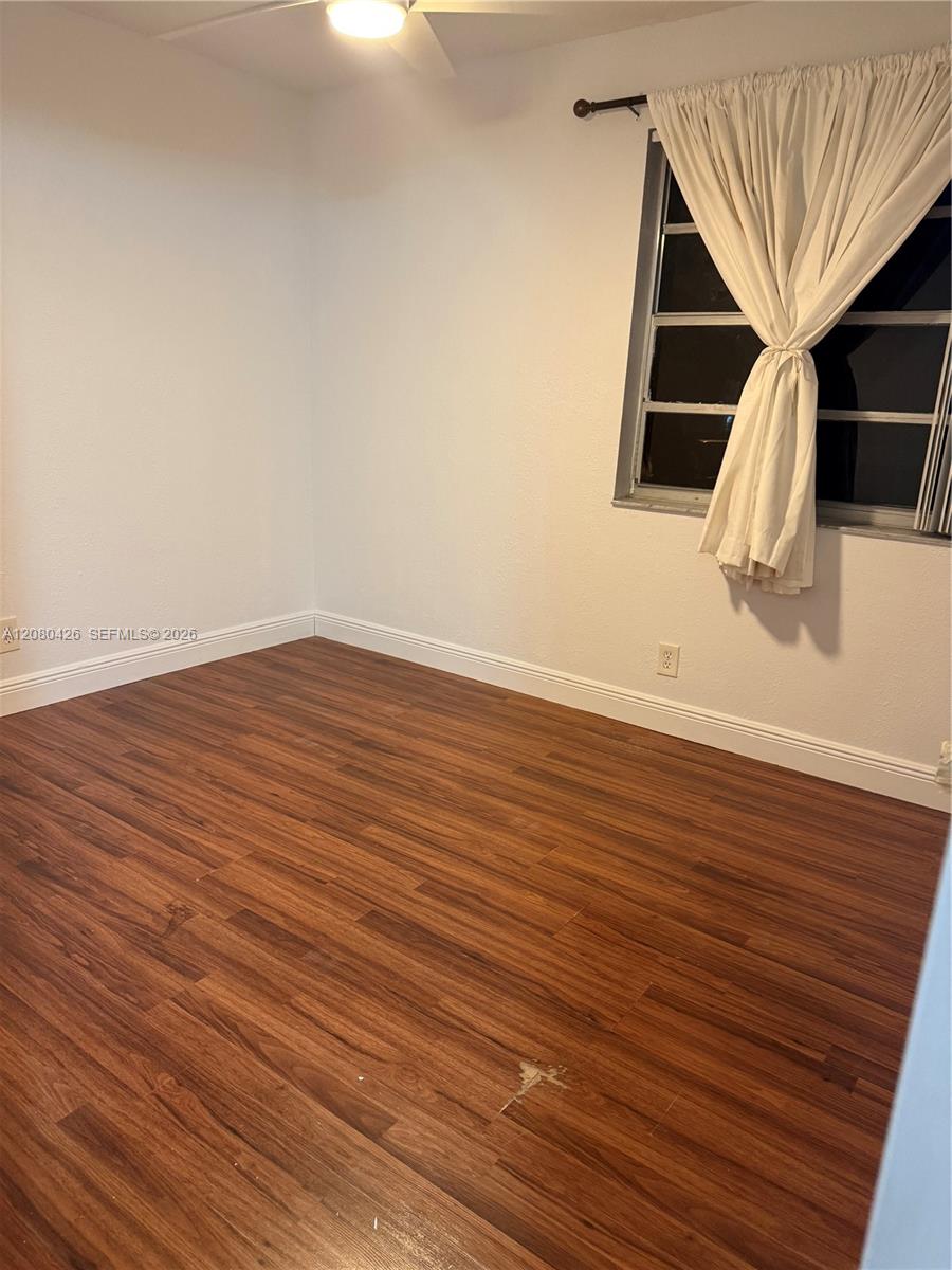 838 Twin Lakes Drive 19-e Property Photo 9