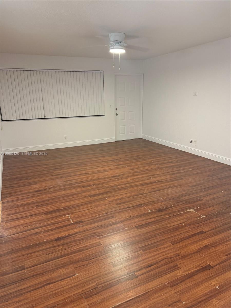838 Twin Lakes Drive 19-e Property Photo 16