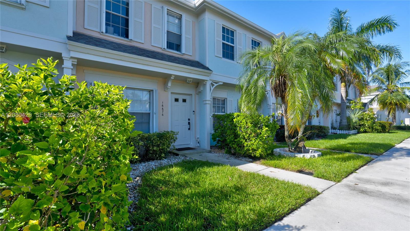 16676 Hemingway Drive Property Photo 5