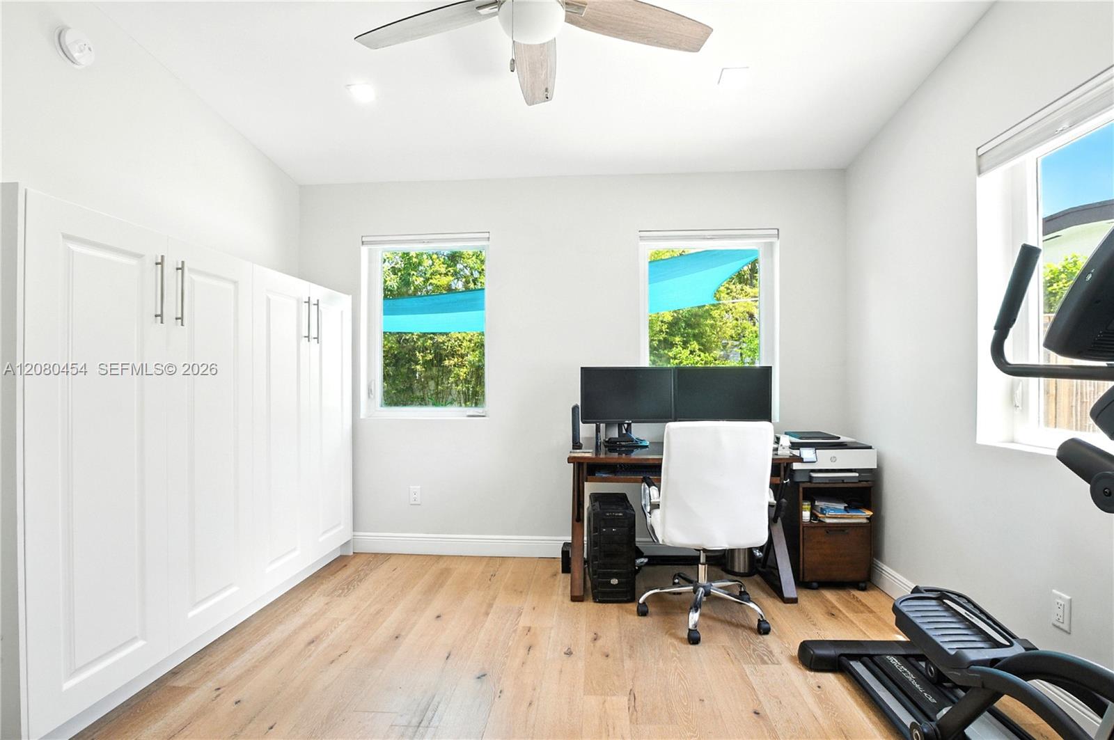 1945 S Hibiscus Drive Property Photo 8