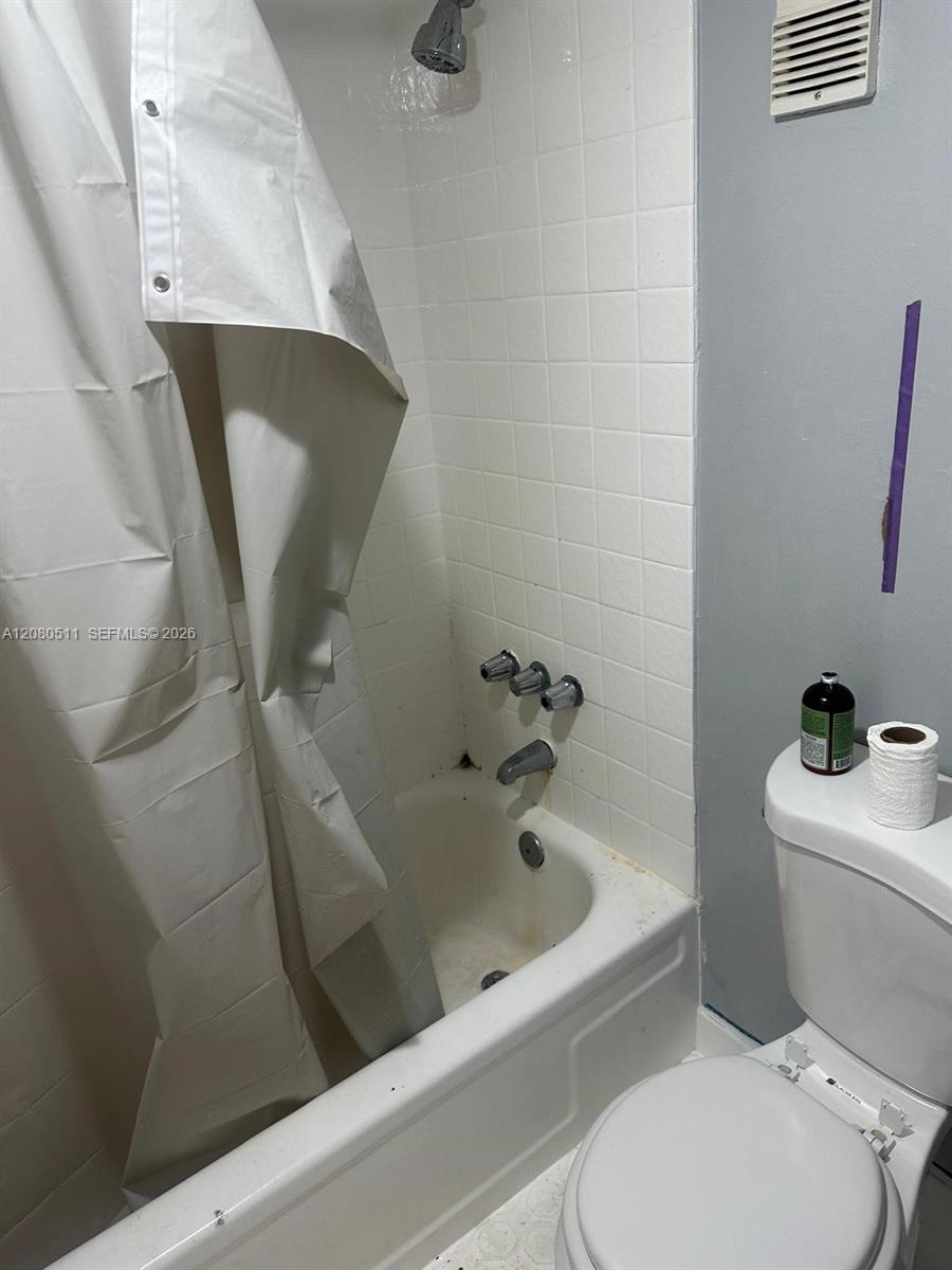 3285 Foxcroft Road E204 Property Photo 14