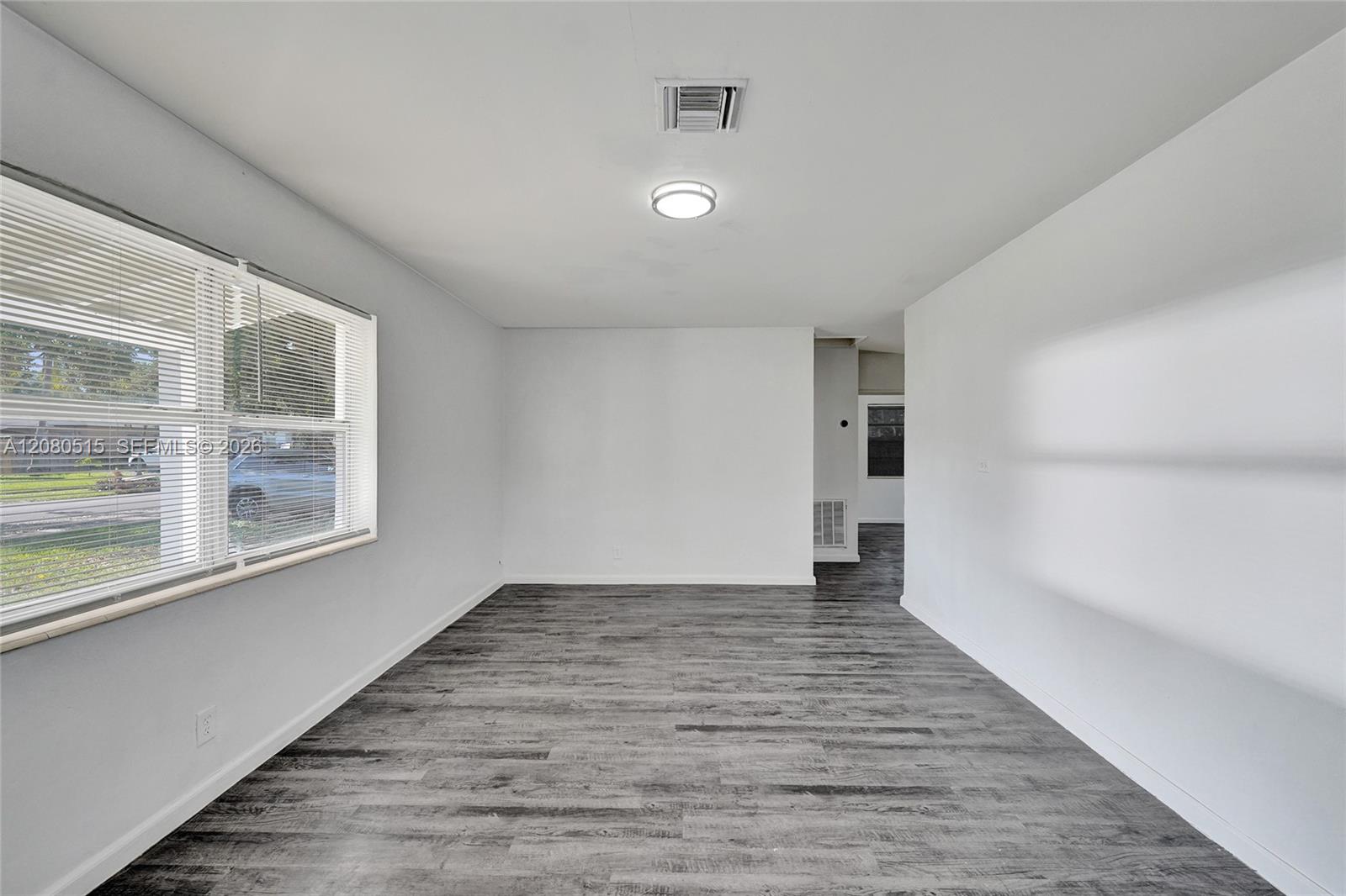 1421 Nw 3rd Avenue Property Photo 5