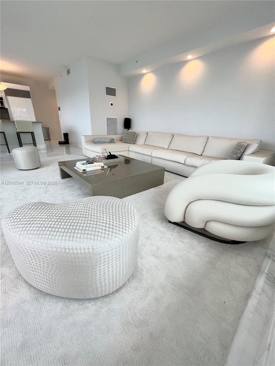 1435 Brickell Avenue 3307 Property Photo 4