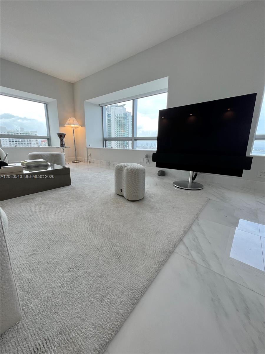 1435 Brickell Avenue 3307 Property Photo 114