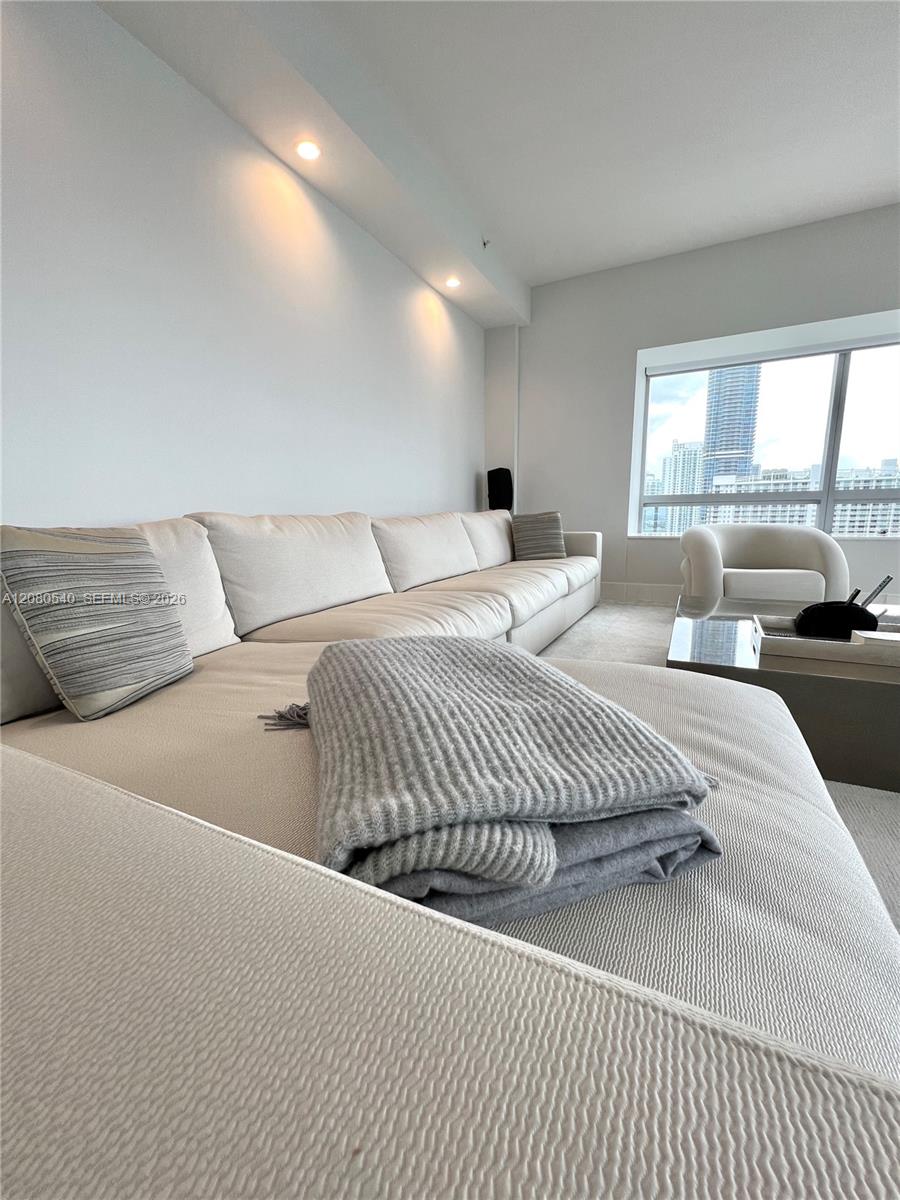 1435 Brickell Avenue 3307 Property Photo 116