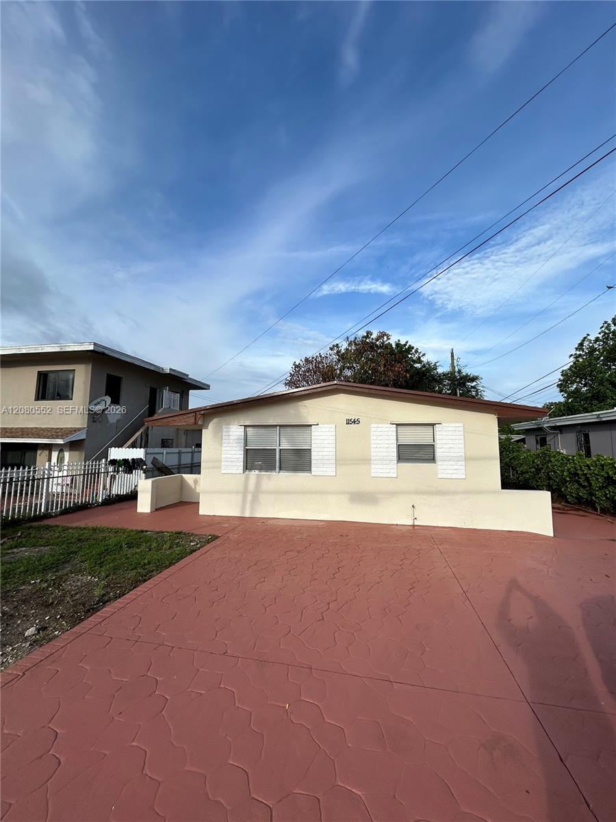 11545 Nw 17th Avenue Property Photo 4