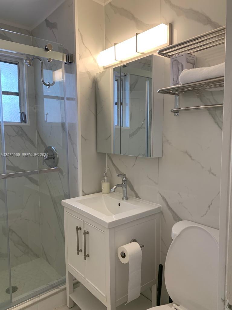 545 Michigan Avenue 6 Property Photo 4