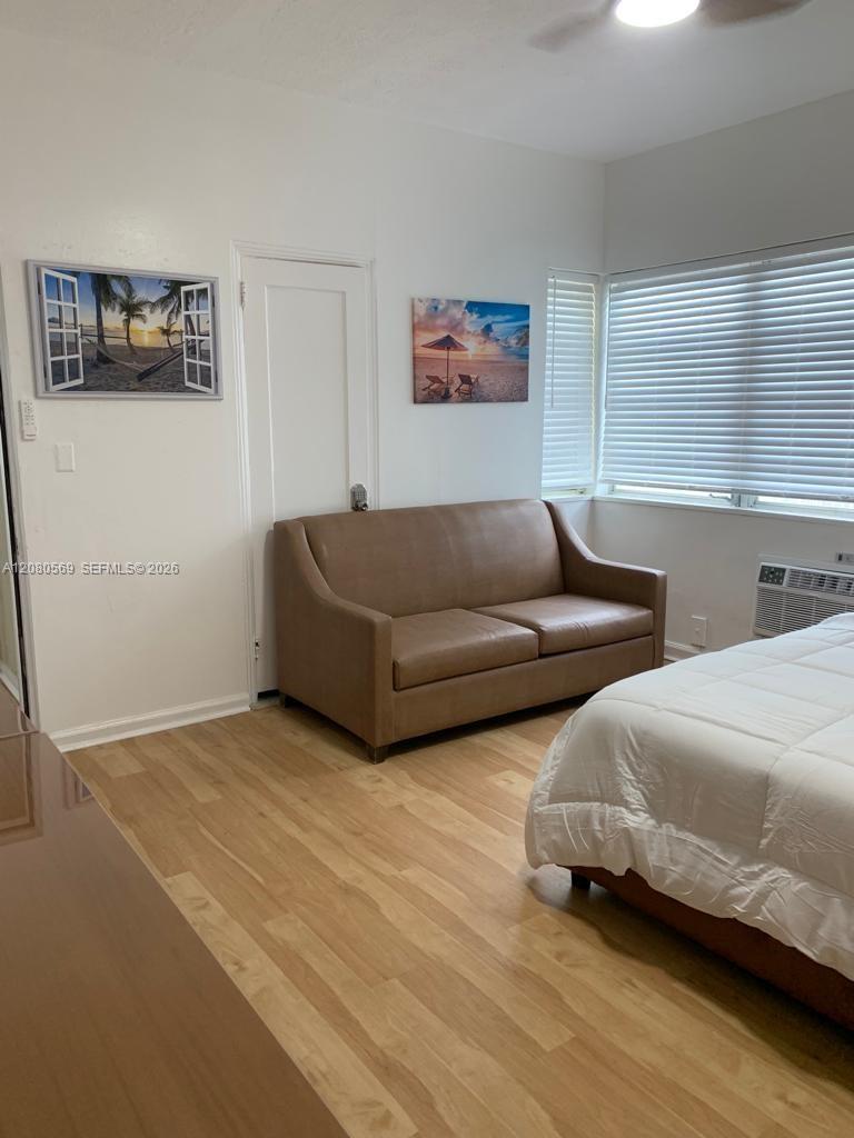 545 Michigan Avenue 6 Property Photo 9