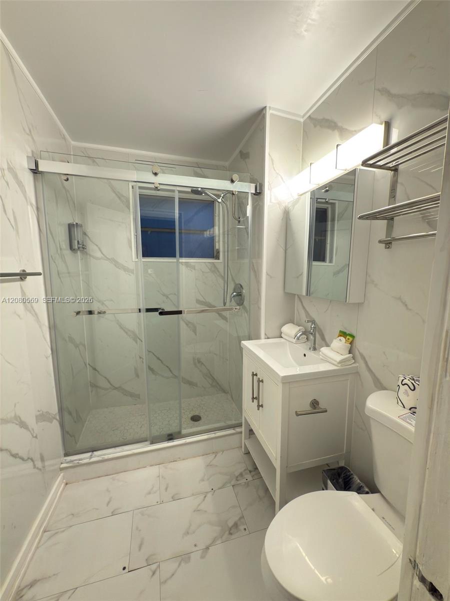 545 Michigan Avenue 6 Property Photo 17