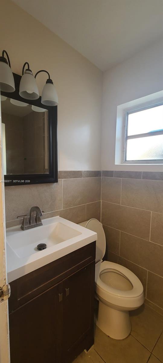 36 W 37th Street Property Photo 8