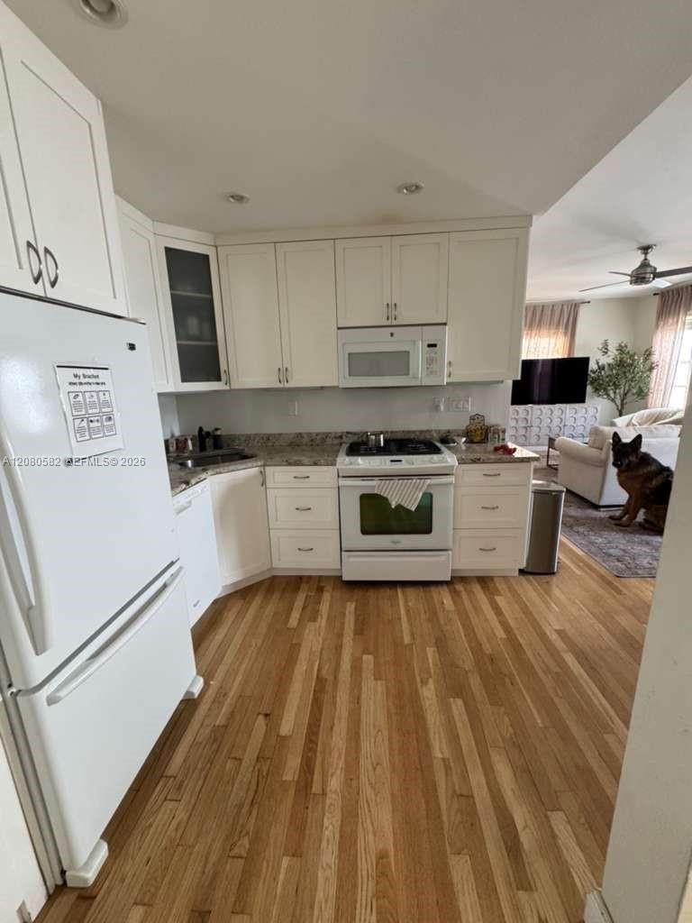 1755 Washington Avenue 2d Property Photo 2