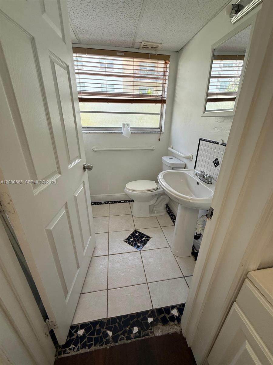 A12080585 Property Photo 10