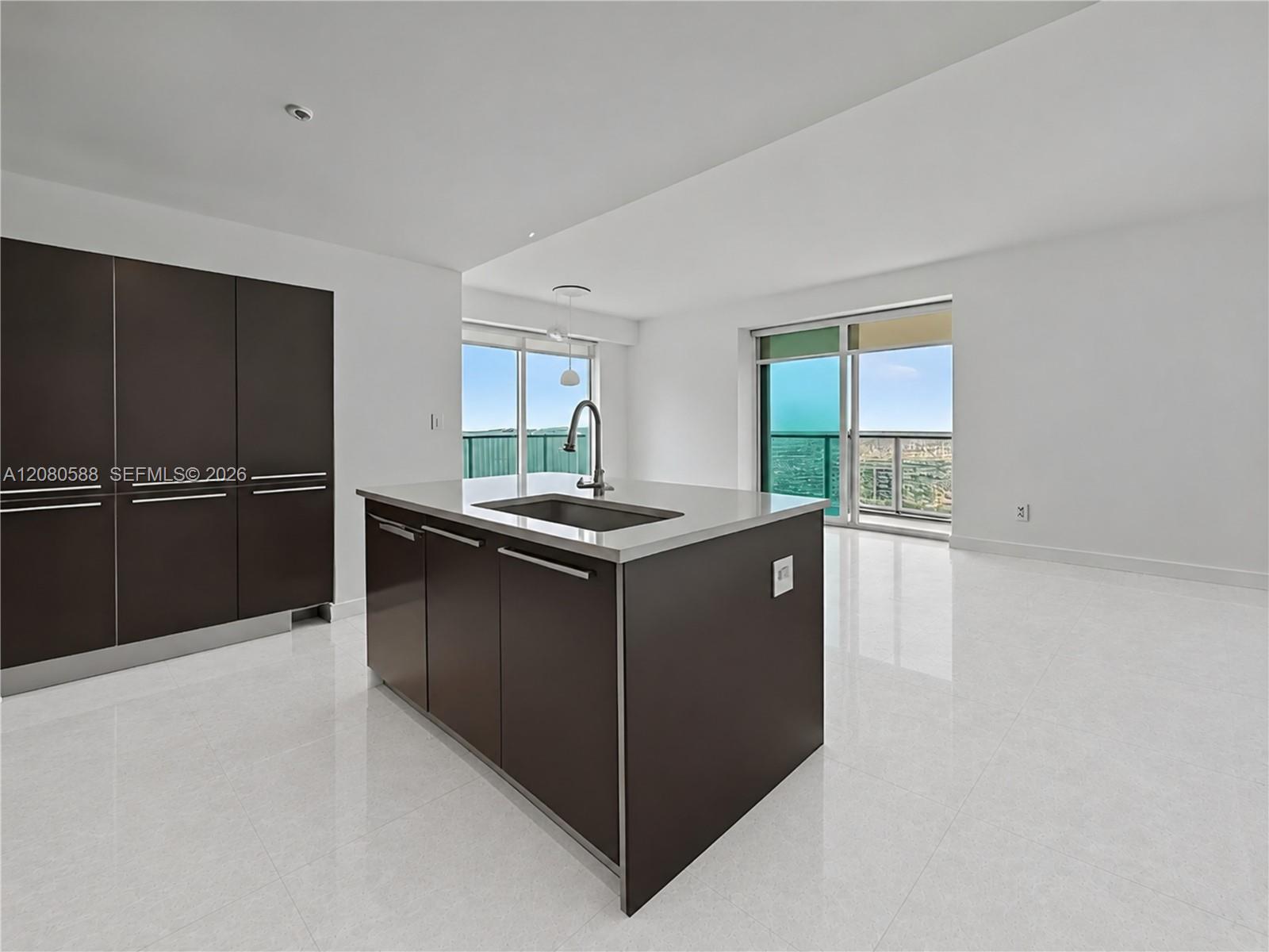 1900 N Bayshore Drive 3911 Property Photo 6