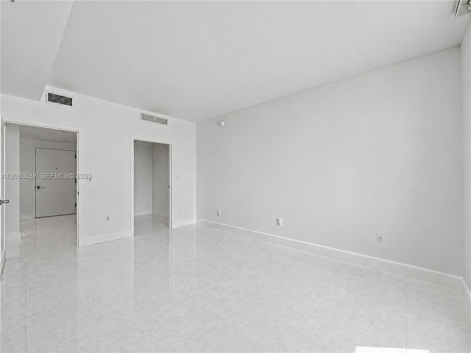 1900 N Bayshore Drive 3911 Property Photo 19