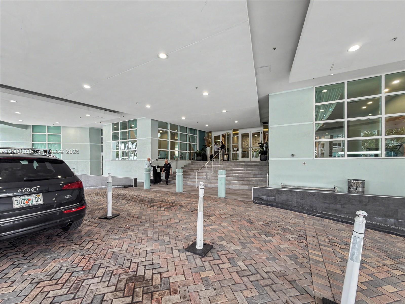 1900 N Bayshore Drive 3911 Property Photo 31