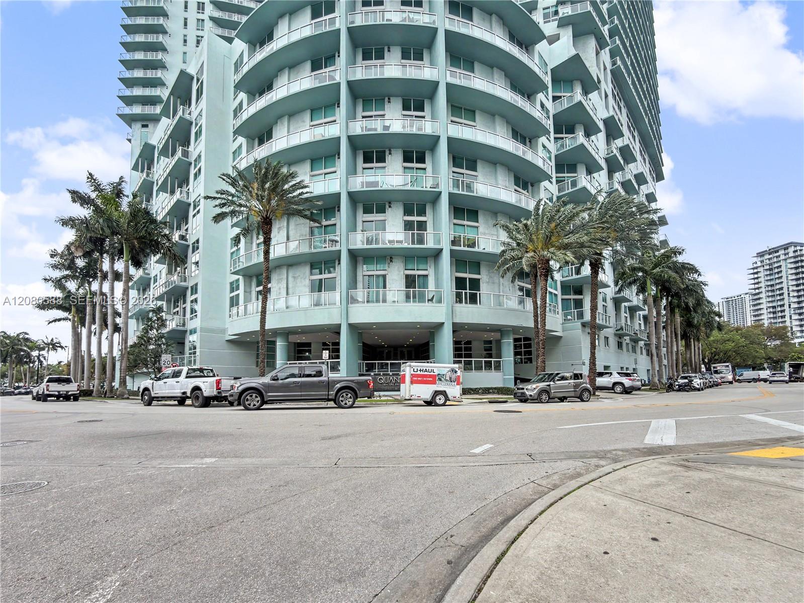 1900 N Bayshore Drive 3911 Property Photo 32