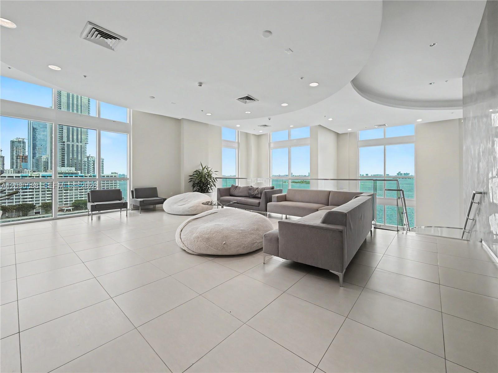 1900 N Bayshore Drive 3911 Property Photo 43
