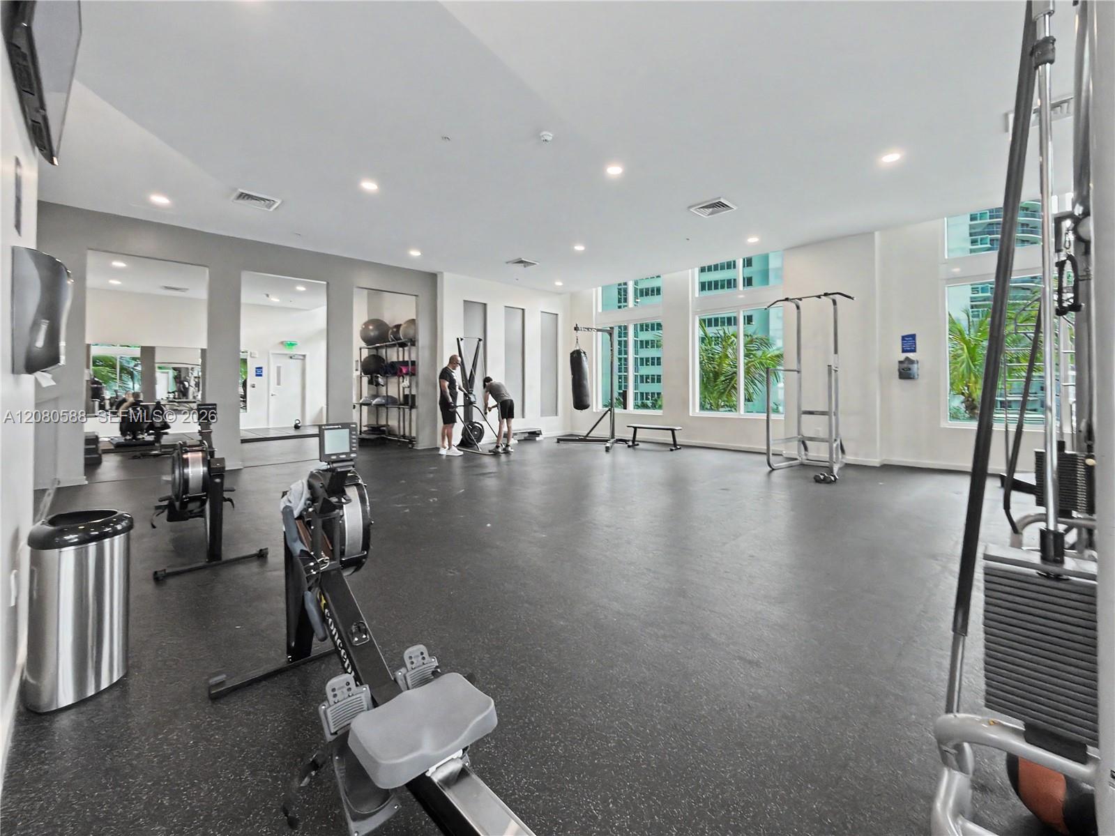 1900 N Bayshore Drive 3911 Property Photo 50