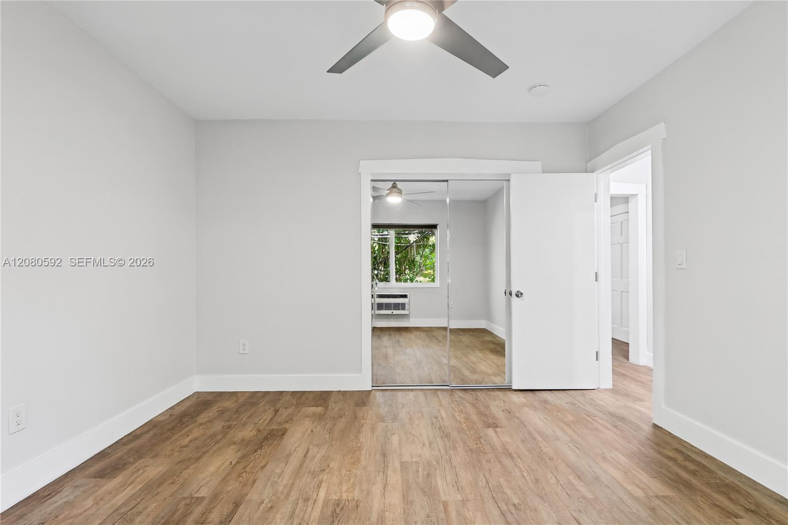 125 Edgewater Drive 12a Property Photo 14