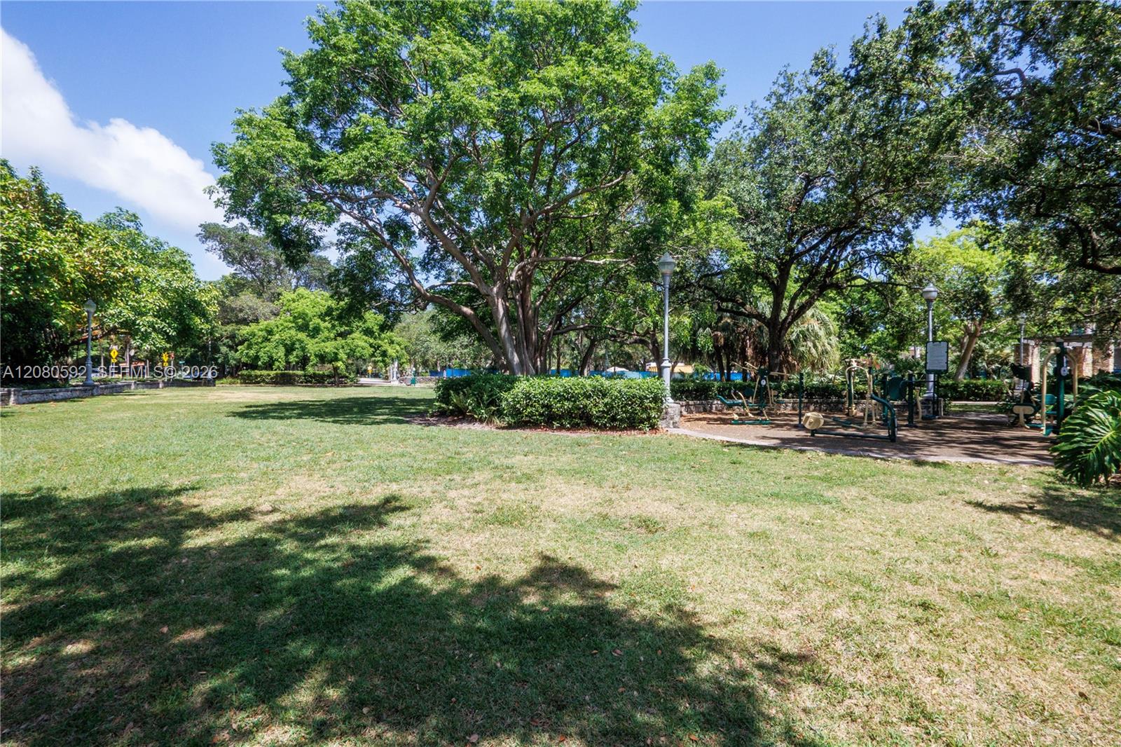 125 Edgewater Drive 12a Property Photo 27