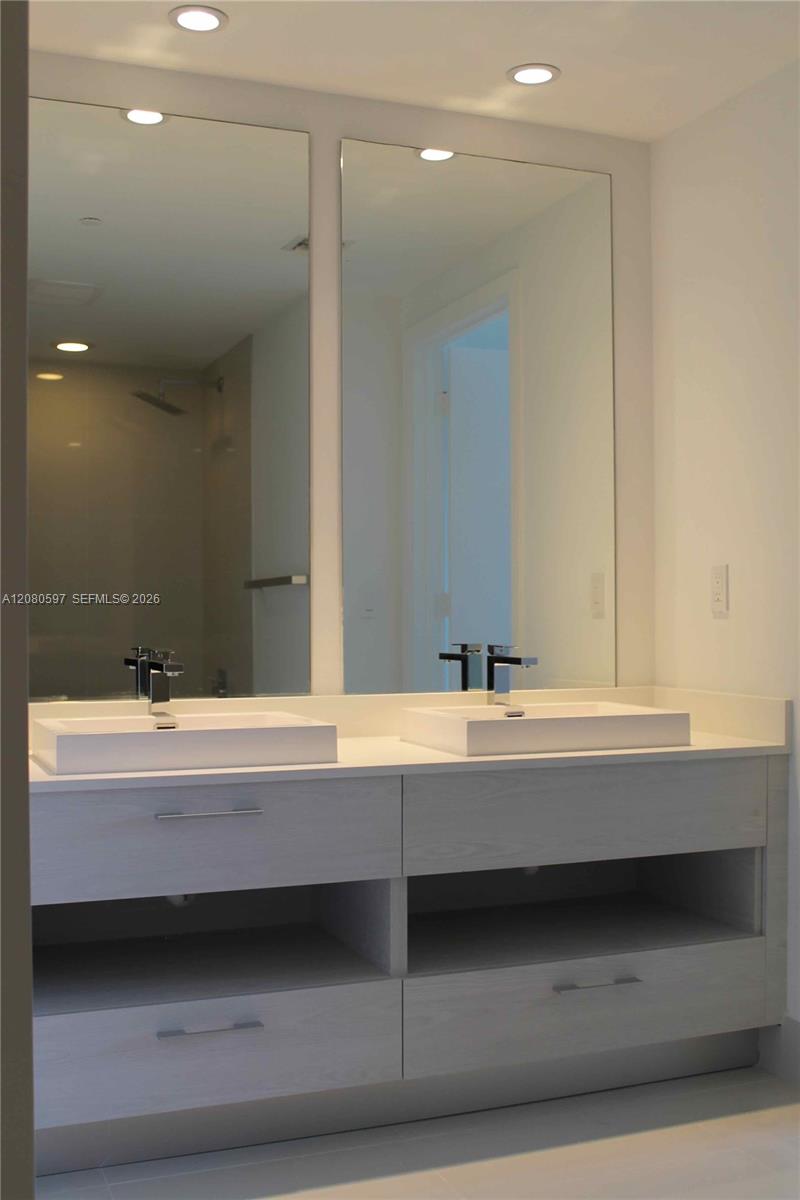 45 Sw 9th Street 2809 Property Photo 19