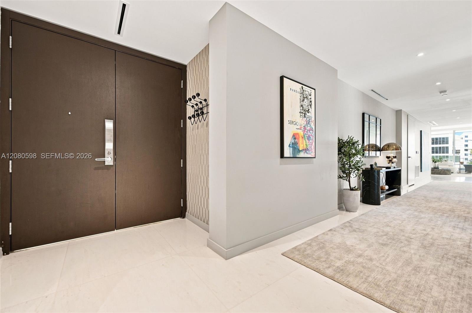 300 Biscayne Blvd Way 301 Property Photo 2