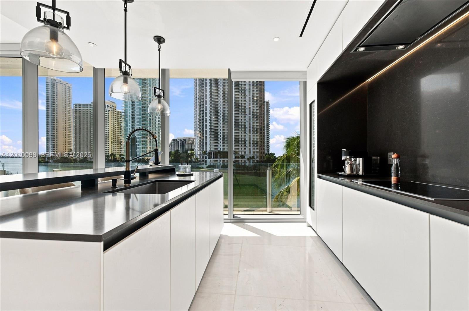 300 Biscayne Blvd Way 301 Property Photo 11