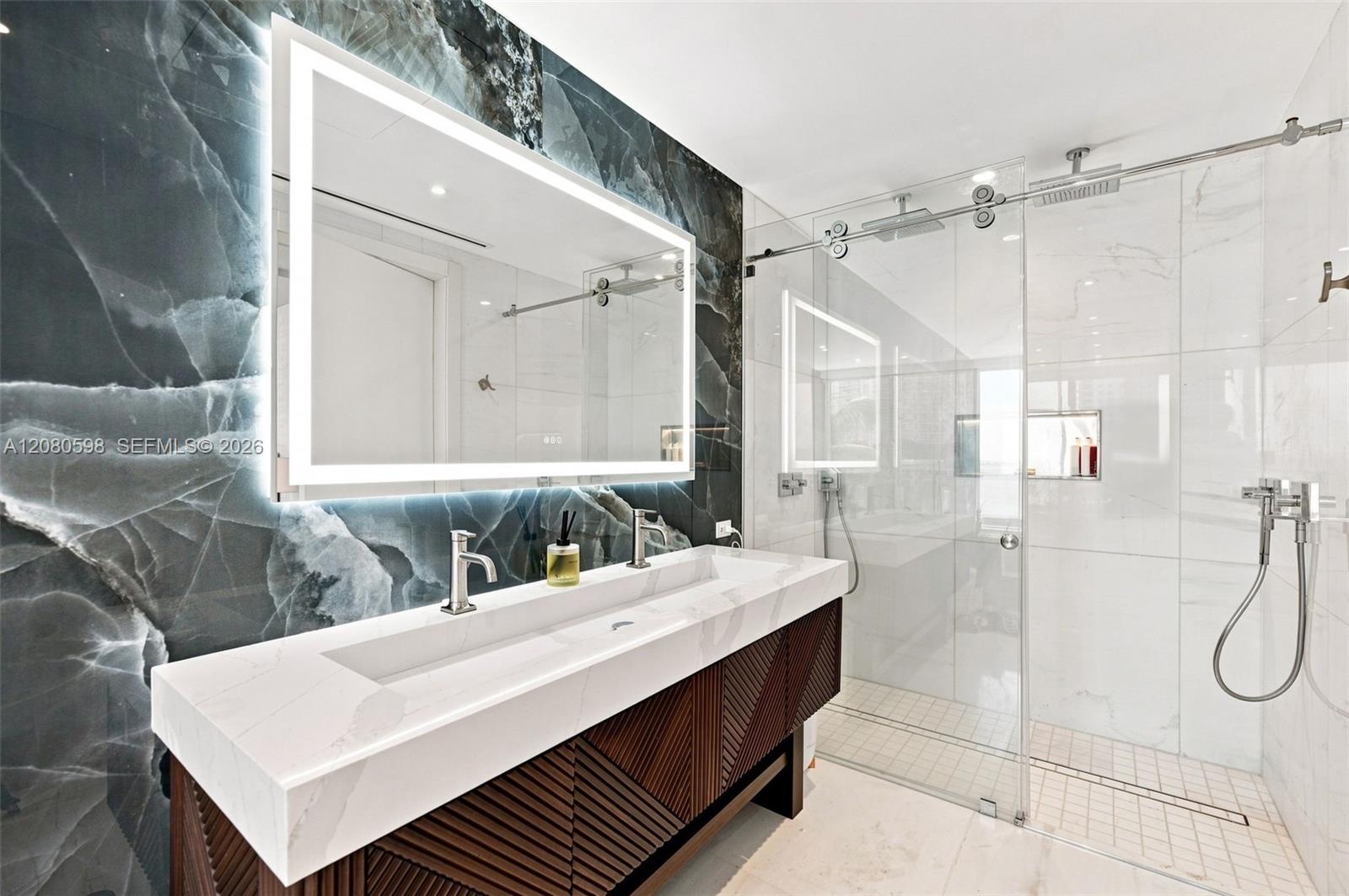 300 Biscayne Blvd Way 301 Property Photo 19