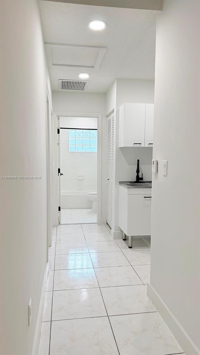 A12080605 Property Photo 5