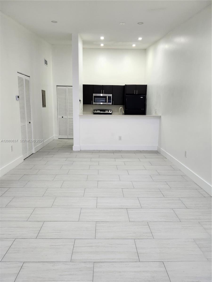 18224 Mediterranean Boulevard 8-17 Property Photo 3