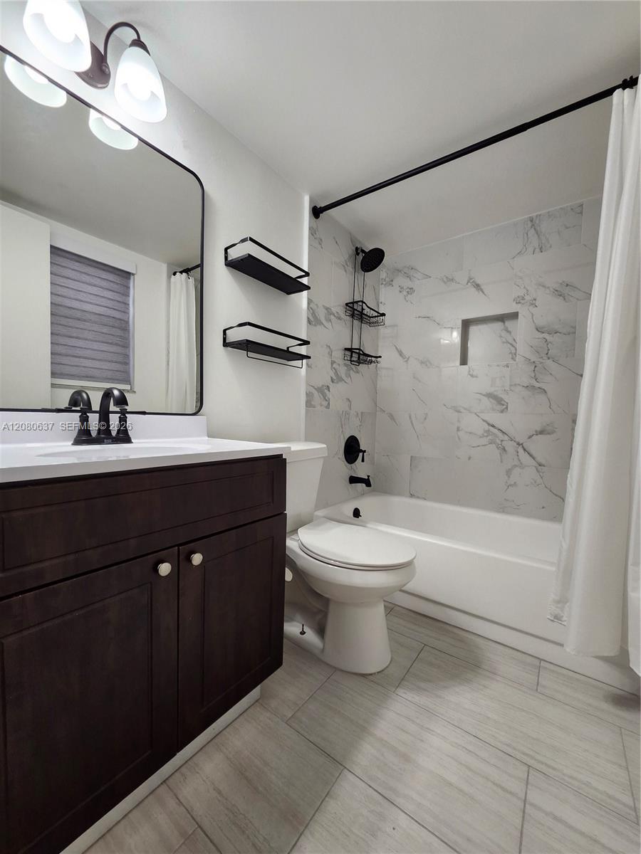 18224 Mediterranean Boulevard 8-17 Property Photo 15