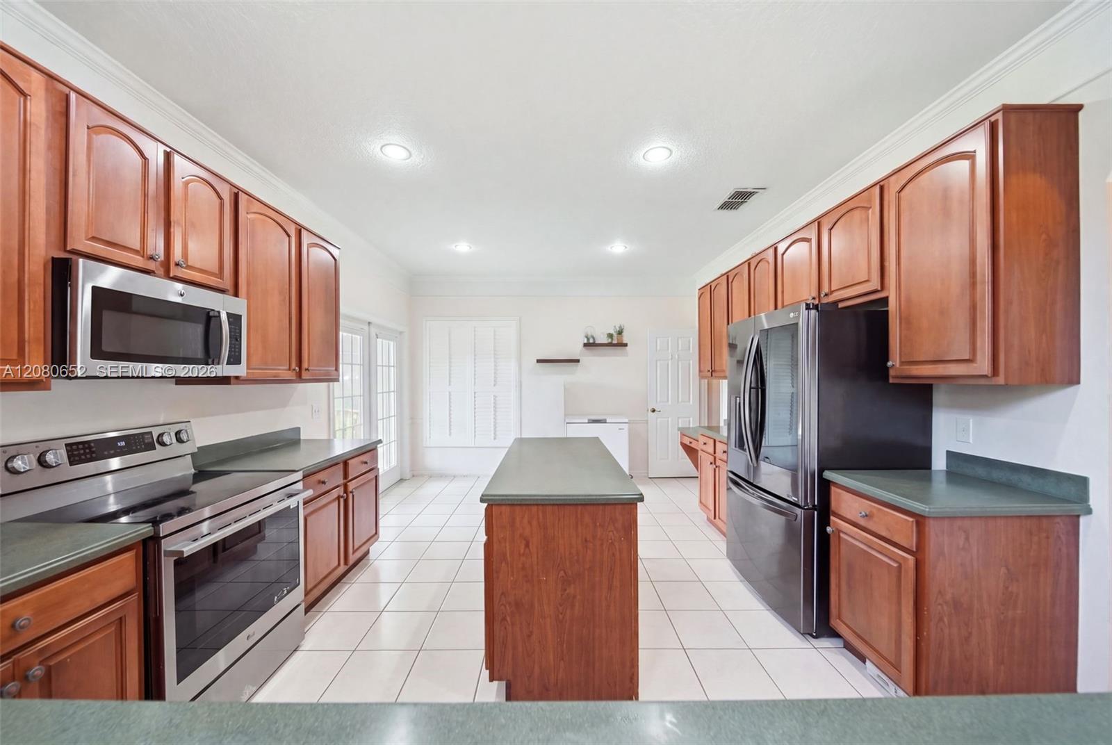 3141 Hanging Moss Circle Property Photo 24