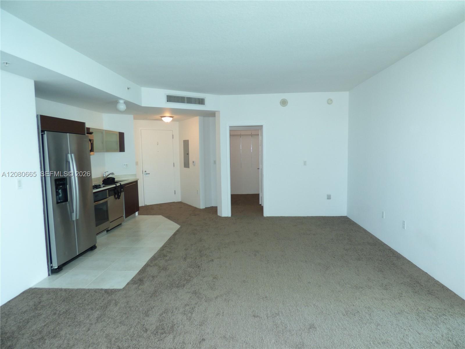 1900 N Bayshore Drive 2905 Property Photo 2